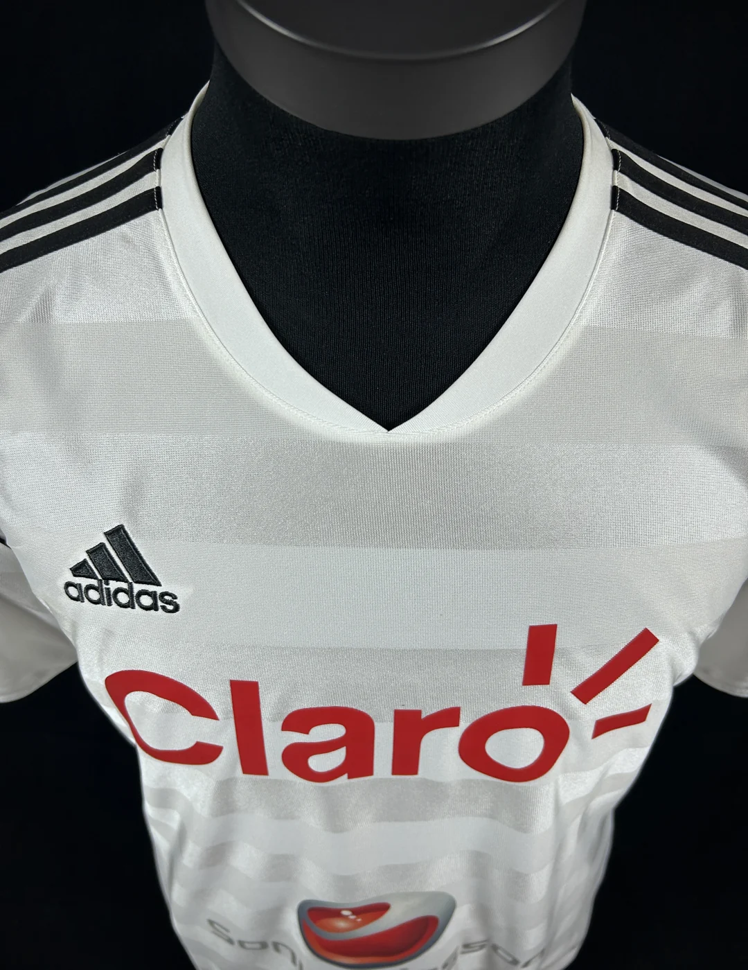 Adidas collar and shirt front for Lionel Messi No.10 Game-Worn Shirt — Messi & Friends, 2011