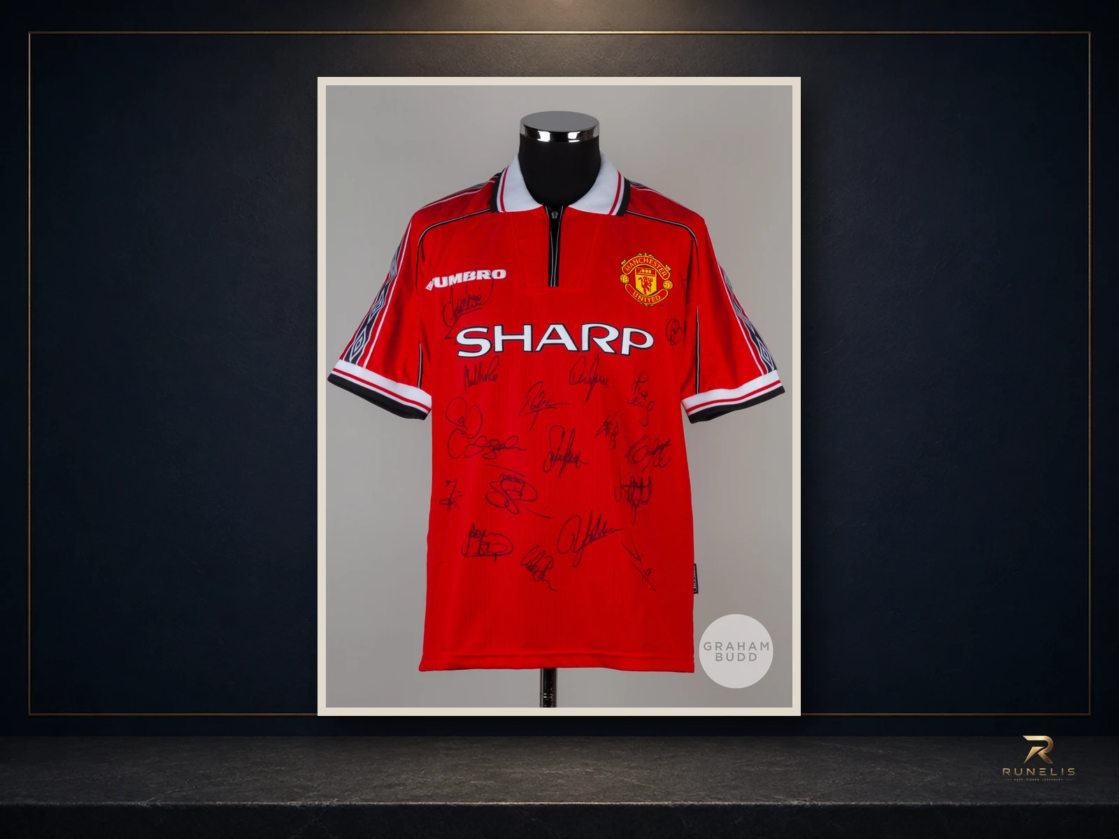 Source photograph of The Alastair Hall Collection — Manchester United Team-Signed Shirt, 1999