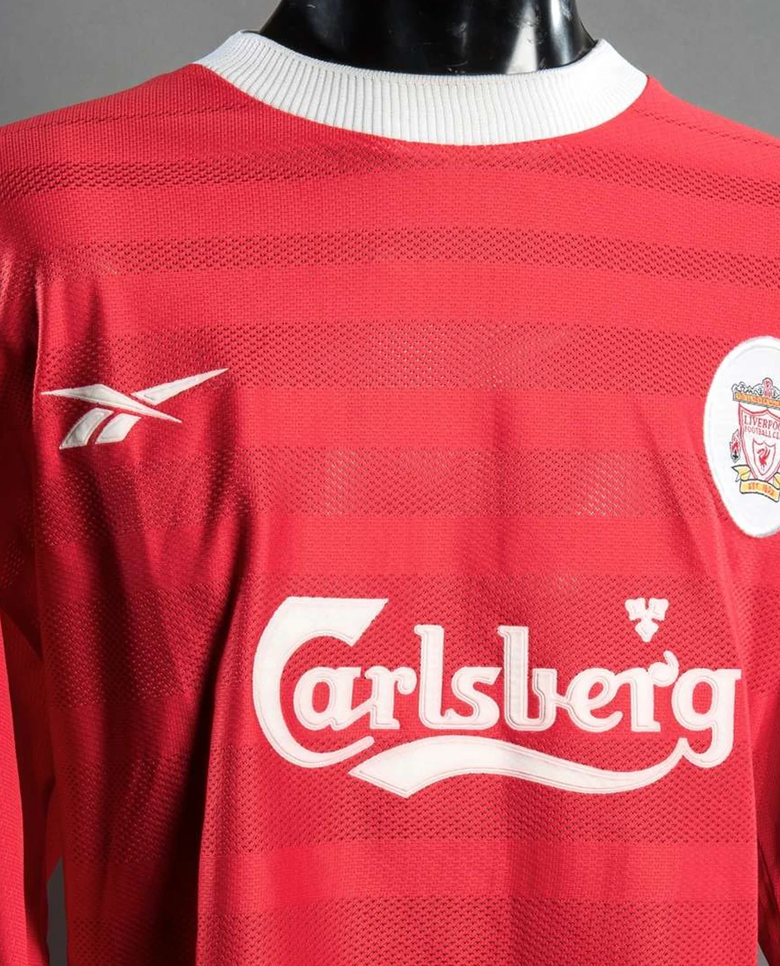 Front collar and Liverpool shirt details for Steven Gerrard Match-Worn Liverpool No.28 Shirt — First Full Start, 1998