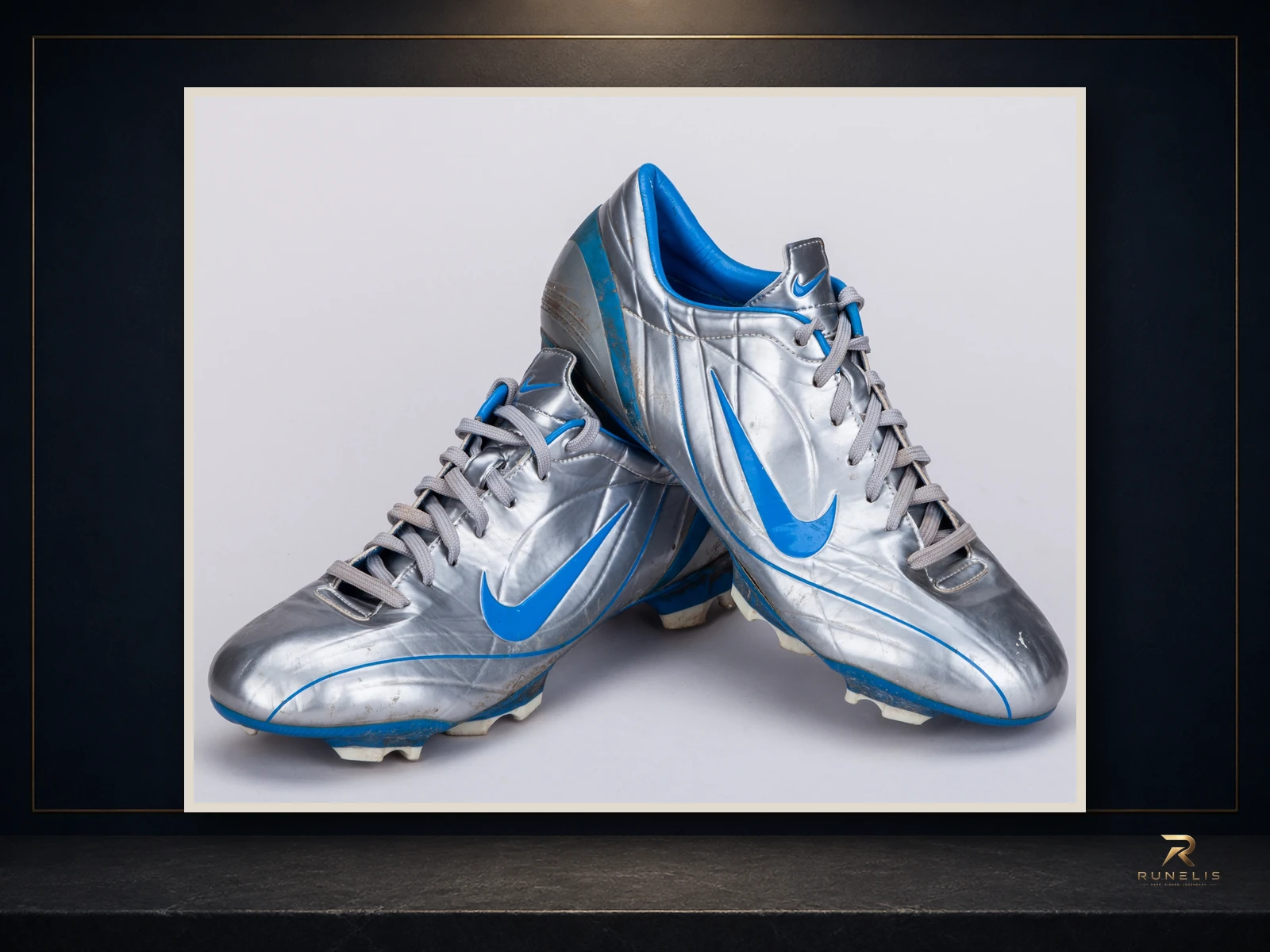 Source photograph of Cristiano Ronaldo Worn Nike Football Boots — Manchester United, 2004